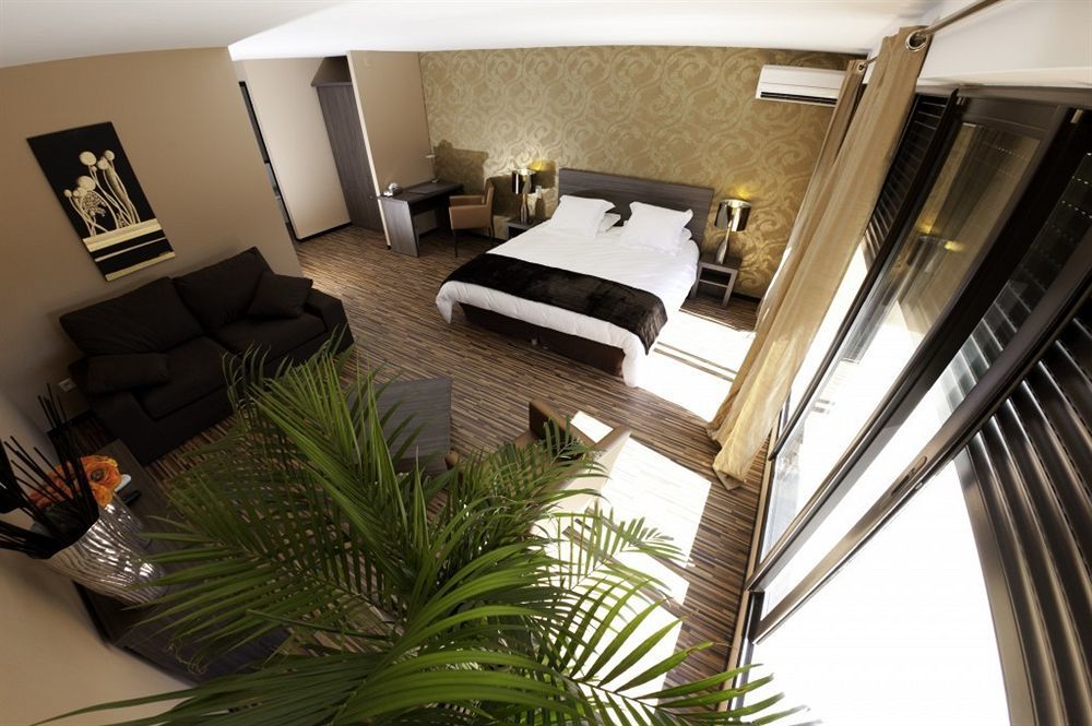 Bhb Hotel Bagnols-sur-Cèze Esterno foto