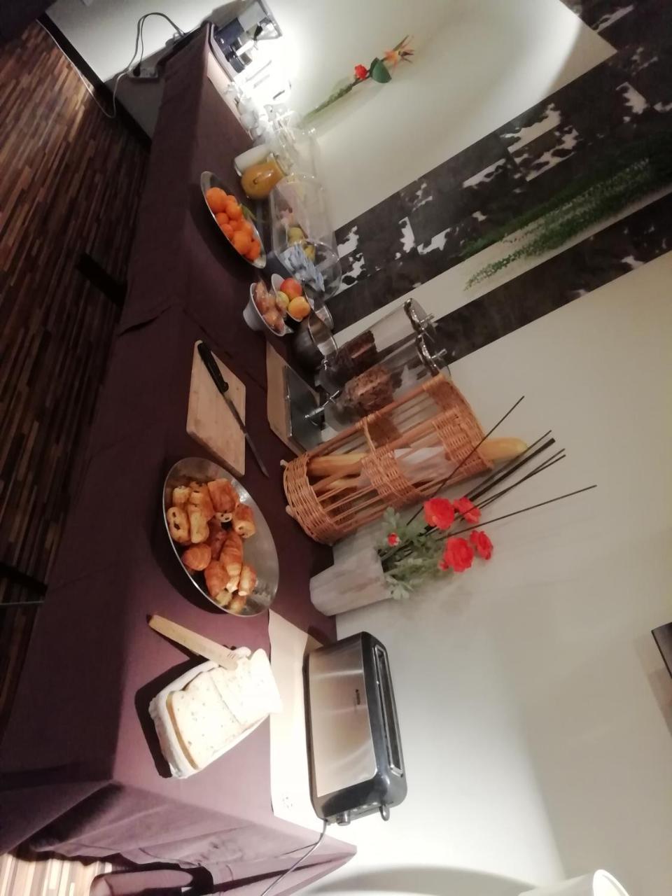 Bhb Hotel Bagnols-sur-Cèze Esterno foto