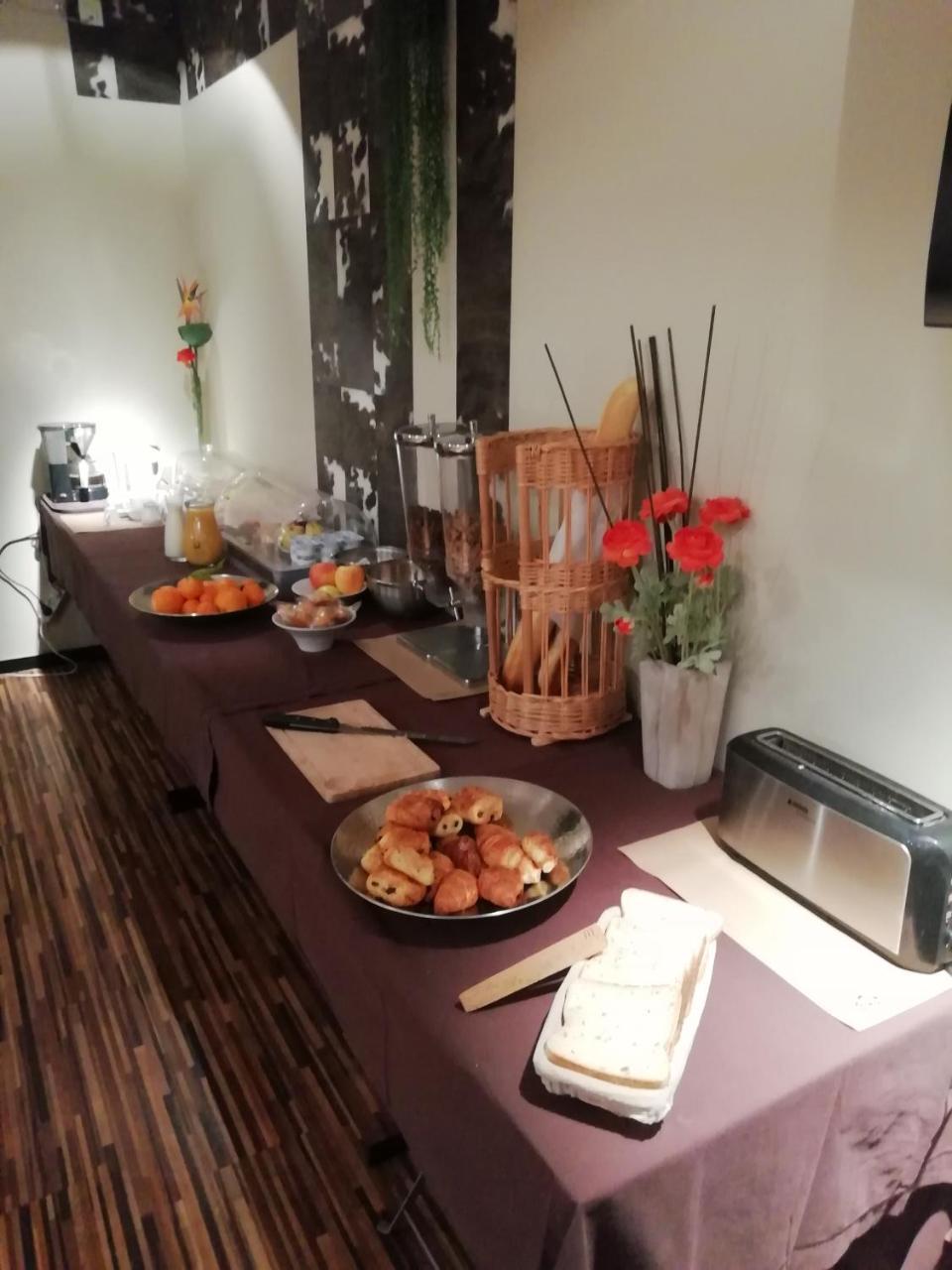 Bhb Hotel Bagnols-sur-Cèze Esterno foto
